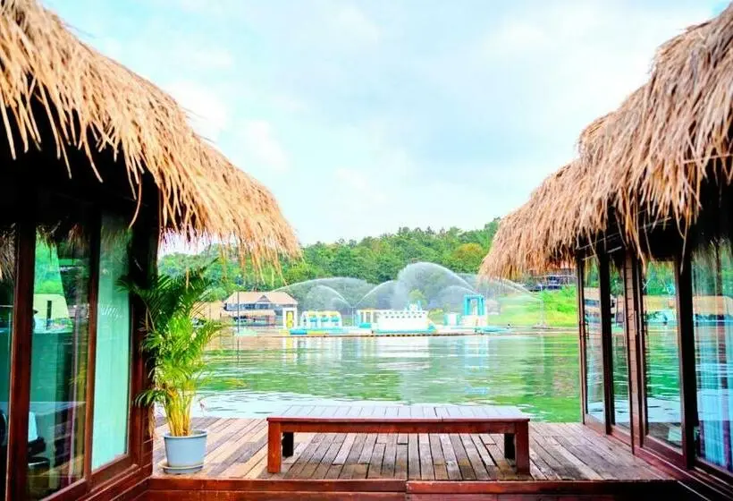 スーペリアの４人部屋, Ruknam Resort