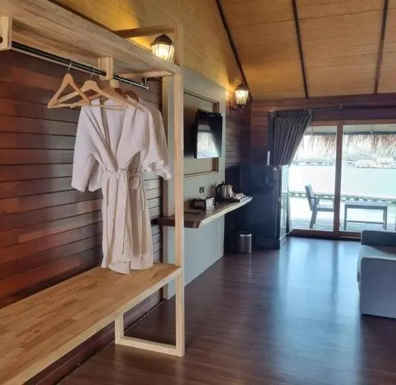 デラックスルーム, Ruknam Resort