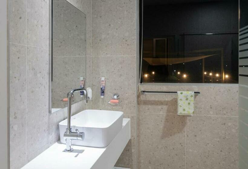 חדר דלוקס עם מרפסת נוף לים, White Castle Pension