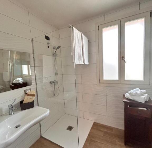 חדר סטנדרט מותאם לאדם עם מוגבלויות, B&b Il Podestà