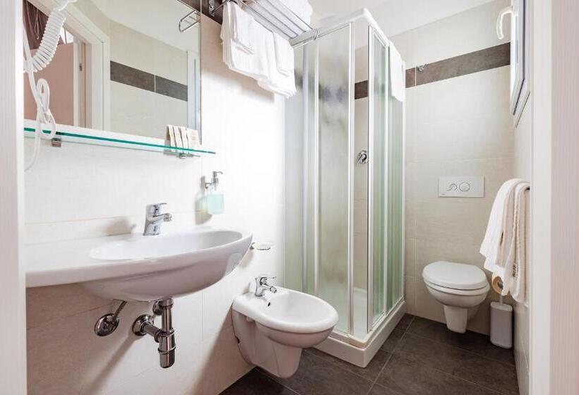 디럭스 4인 룸, Sorriso