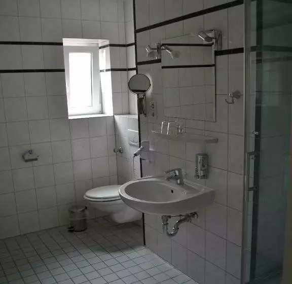 スタンダード４人部屋, Altstadthotel Rheine