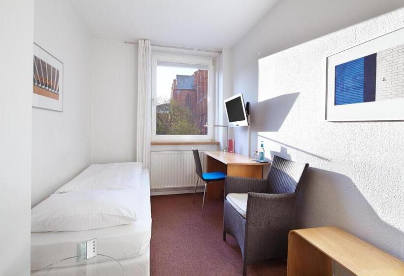 标准单人间, An Der Marienkirche