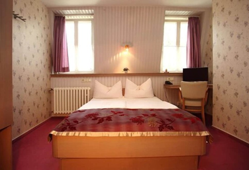 اتاق استاندارد, Astoria