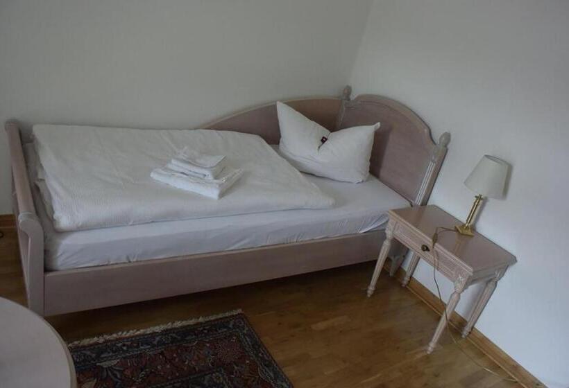 غرفة قياسية فردية, Augustenhof