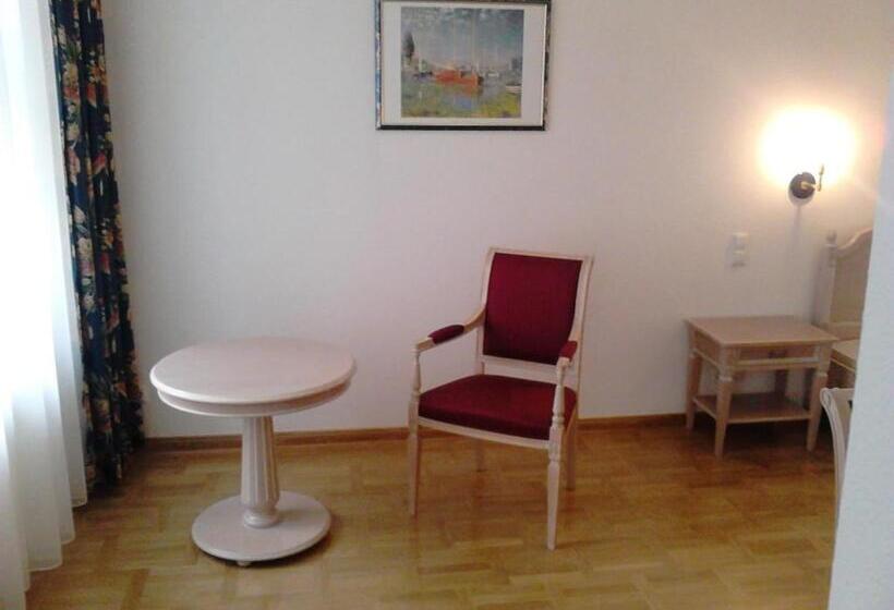 غرفة قياسية, Augustenhof