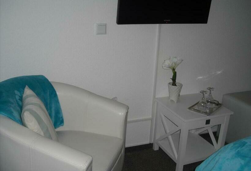 Номер Стандарт с Балконом, Gästehaus Cramer