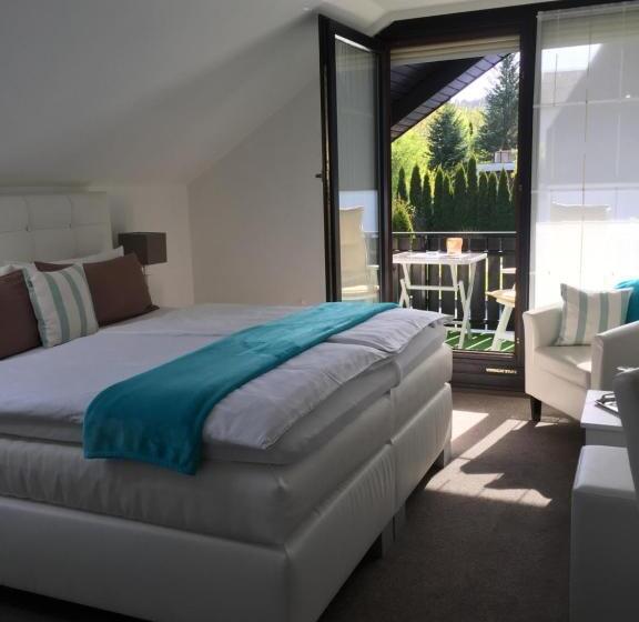 Номер Стандарт с Балконом, Gästehaus Cramer