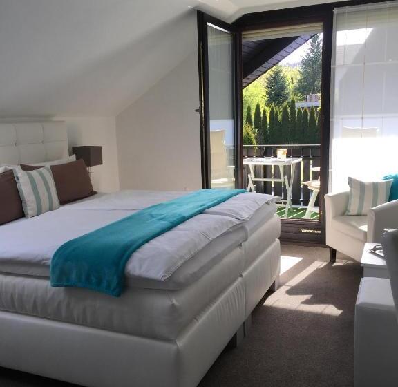 Номер Стандарт с Балконом, Gästehaus Cramer