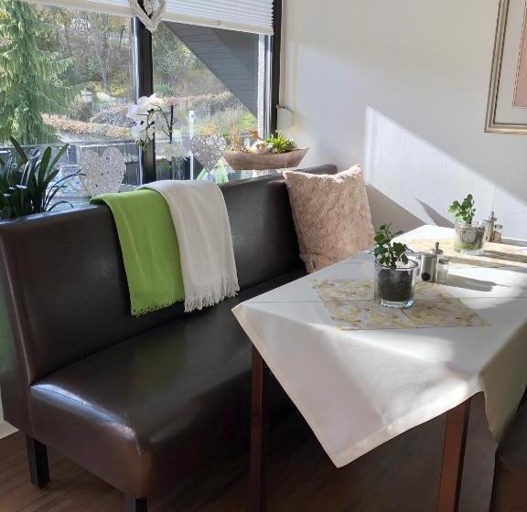 Номер Стандарт с Балконом, Gästehaus Cramer