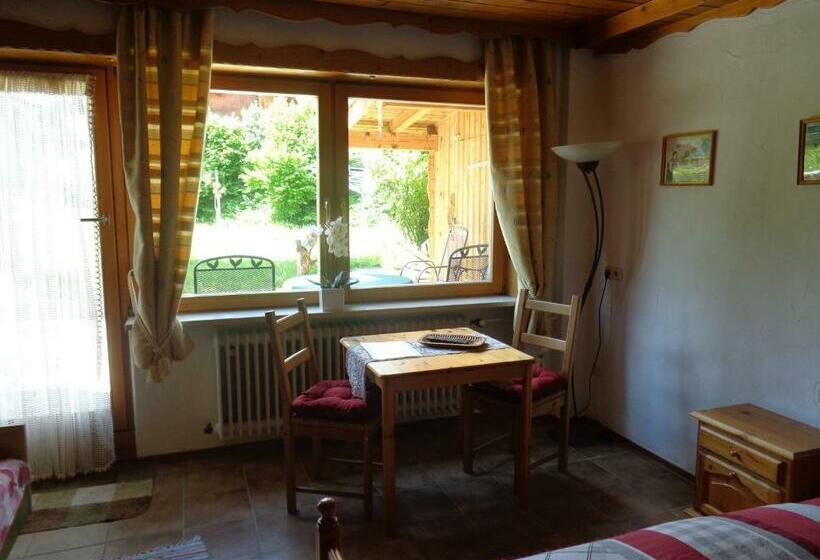 标准三人间, Gästehaus Eschenhof