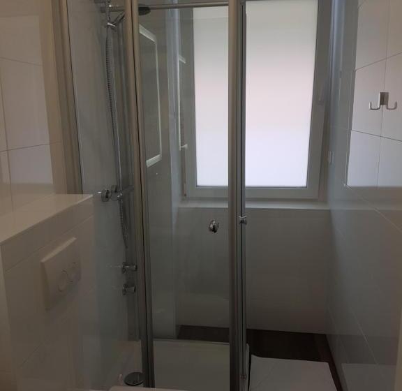 חדר סטנדרט לשלושה, Haus Büderich