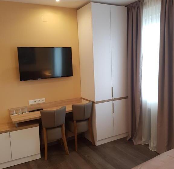 חדר סטנדרט לשלושה, Haus Büderich