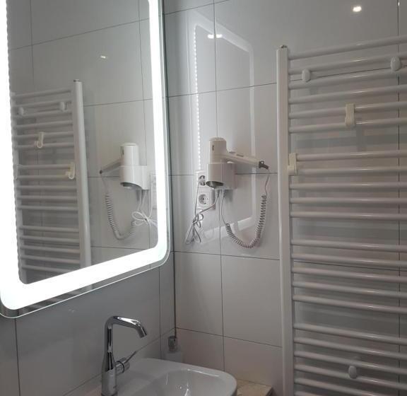 חדר סטנדרט לשלושה, Haus Büderich