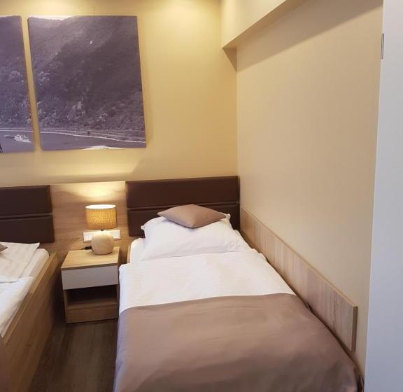 חדר סטנדרט לשלושה, Haus Büderich