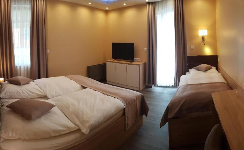 חדר סטנדרט לשלושה, Haus Büderich