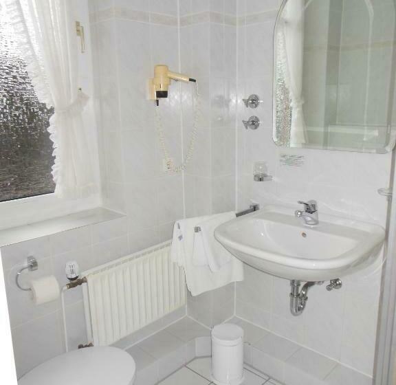 스탠다드 룸, Heuberg