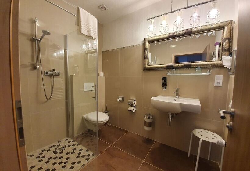 4인용 스탠다드 룸, Osteria Del Vino Cochem