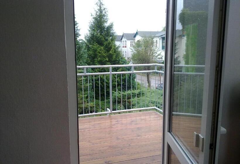 Апартаменты 2 Спальни с Балконом, Pension Barghus