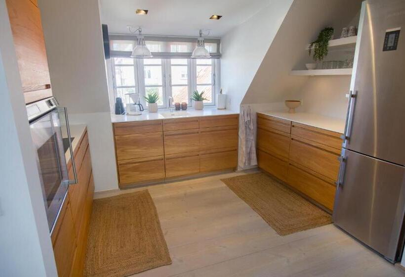 ３ベッドルームアパートメント, Plesners Bade