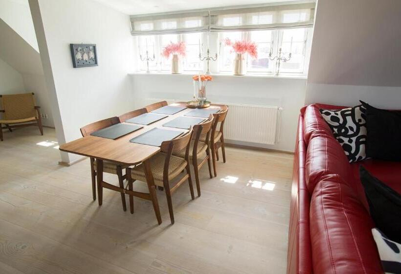 ３ベッドルームアパートメント, Plesners Bade