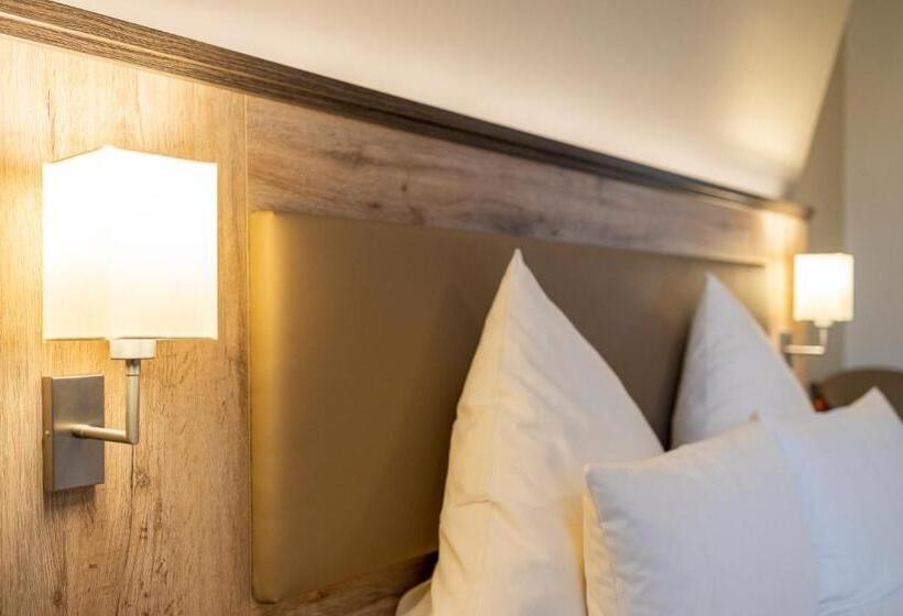 Номер Стандарт Трехместный, Ratskeller Schwarzenberg