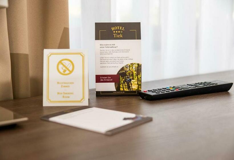 חדר סטנדרט מותאם לאדם עם מוגבלויות, Tiek Apartments