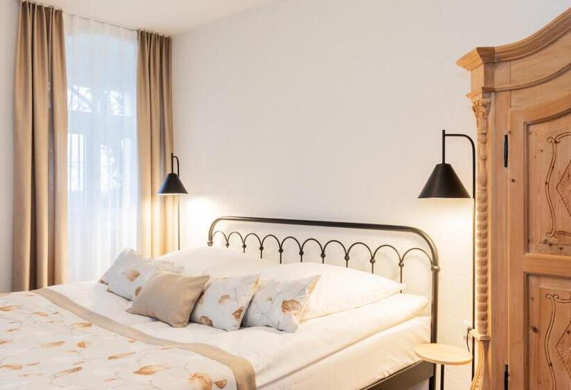 غرفة قياسية, Zum Pfeiffer