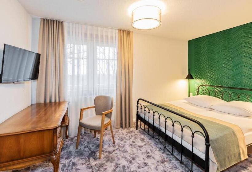 غرفة قياسية, Zum Pfeiffer