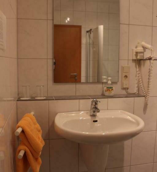 标准间, Zur Querensteder Mühle