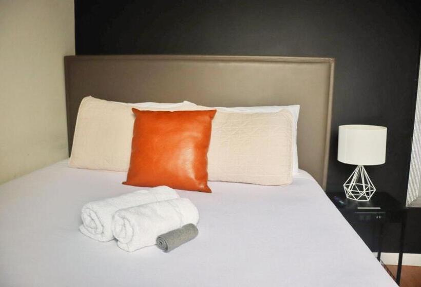 اتاق استاندارد با سرویس بهداشتی مشترک, Stay 424 Hostel