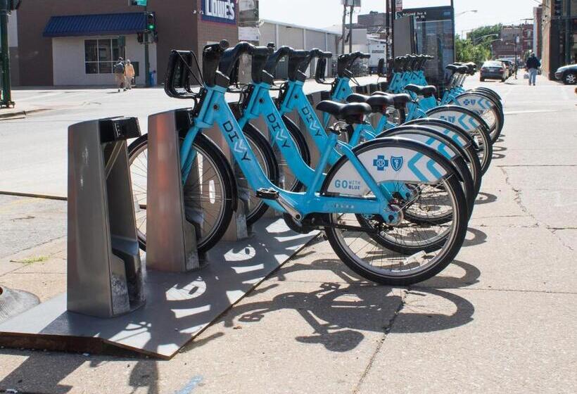 5 Bedroom Apartment, Stay 424 Hostel