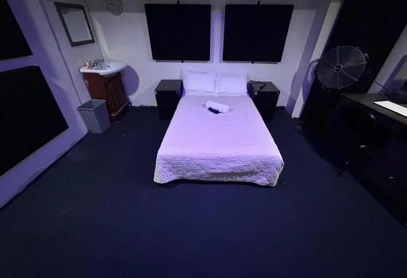 Perhestudio, Stay 424 Hostel
