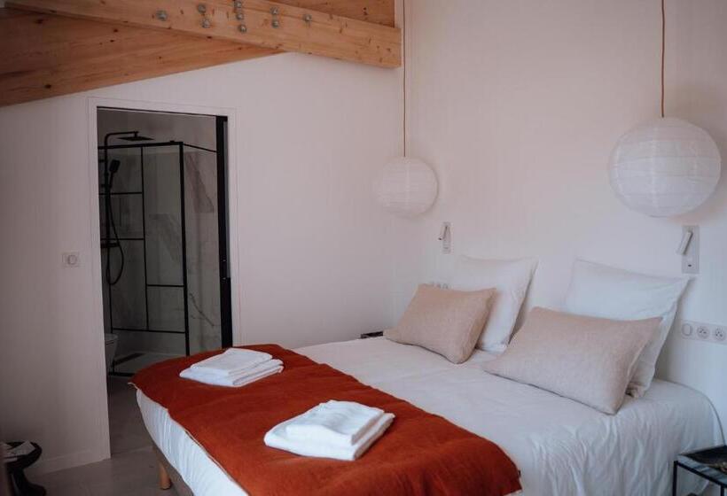 اتاق استاندارد با بالکن, Biarritz Surf Lodge Chambre D Hôtes