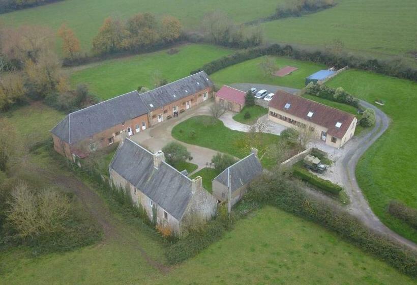 בית, 4 חדרי שינה, Gîte Utah Du Domaine De Saint Vigor