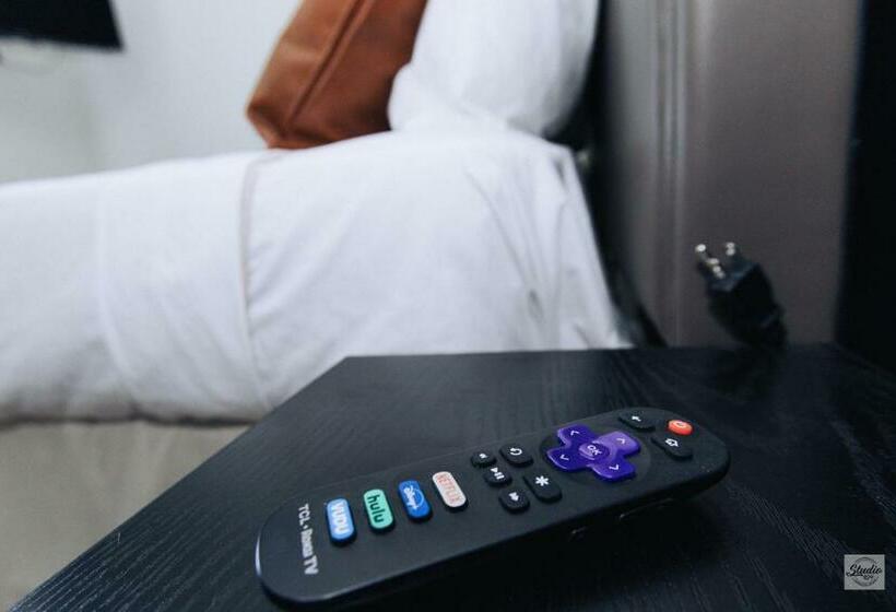 اتاق استاندارد با سرویس بهداشتی مشترک, Stay 424 Hostel