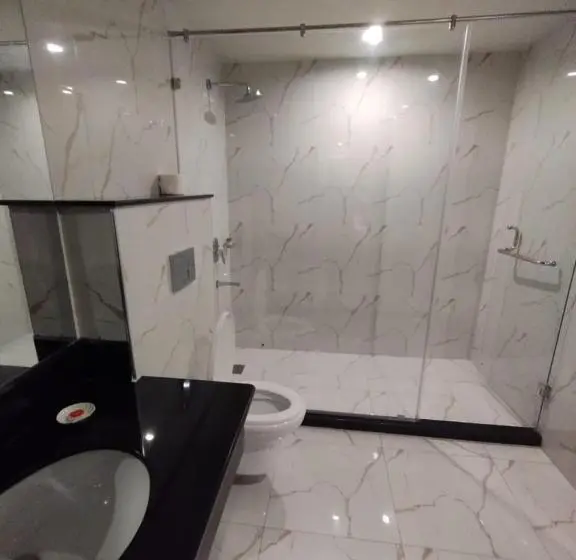 اتاق سوپریور, Avari Xpress Gilgit