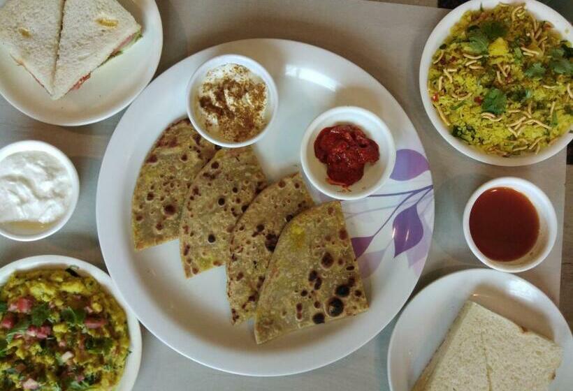 חדר דלוקס, Avn