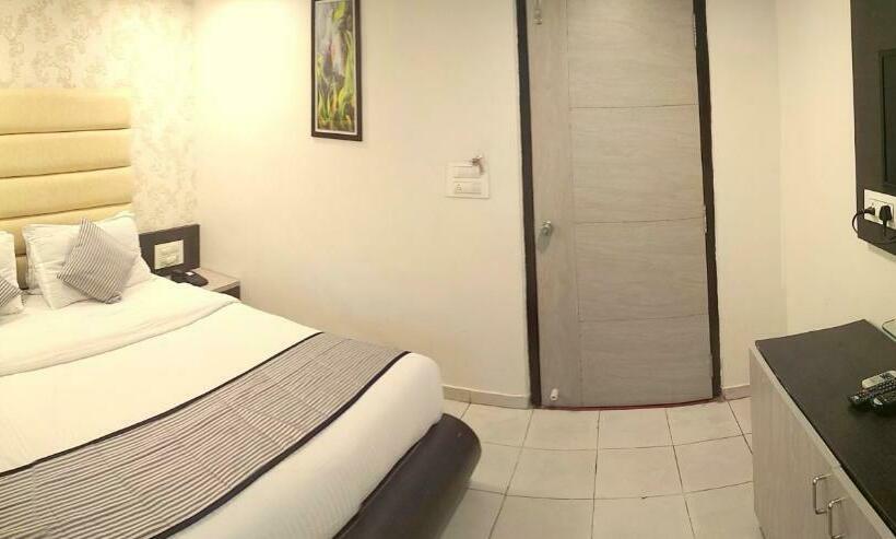 חדר דלוקס, Avn