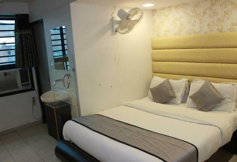 חדר דלוקס, Avn