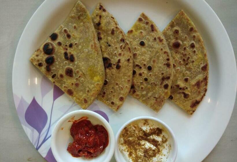 חדר דלוקס, Avn