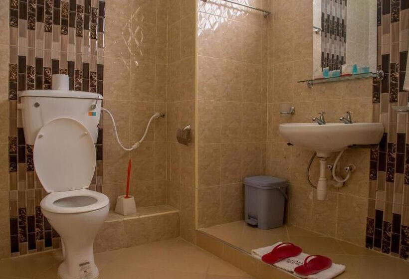 سوییت اجرایی, Lake Bogoria Spa Kabarak