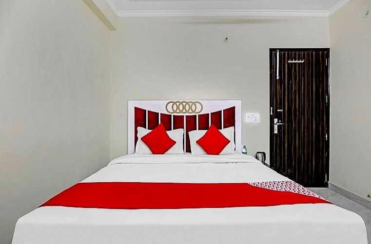 Quarto Triplo Clássico, Oyo Townhouse Super 16 Residency, Near Bangla Shahib Gurudwara