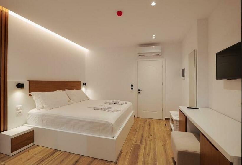 带海景的豪华间, Renato