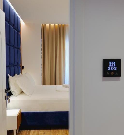 豪华海景房, Renato