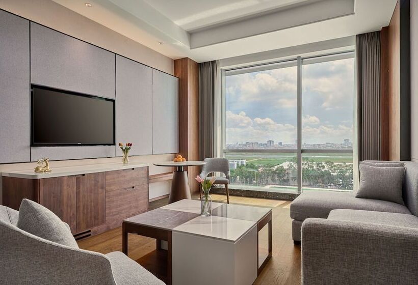 סוויטת ג'וניור, Vm