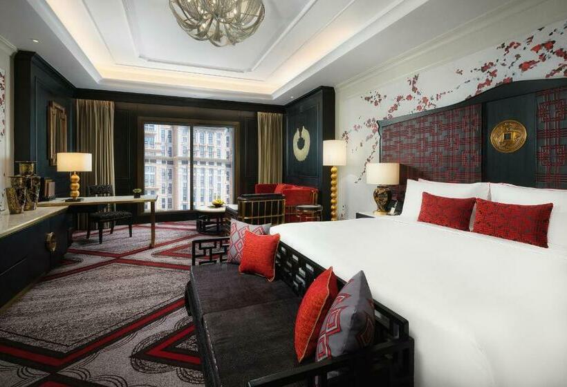 اتاق استاندارد با تخت بزرگ, The Karl Lagerfeld