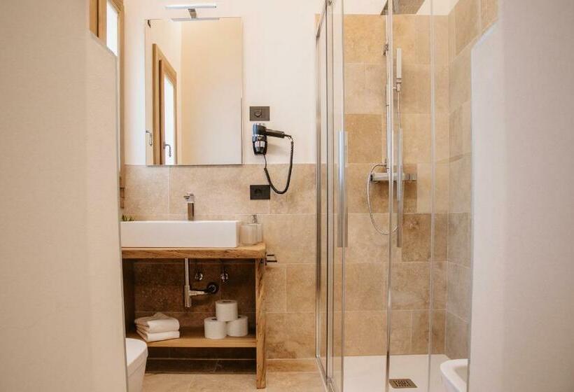 غرفة ديلوكس, Ca Lisel