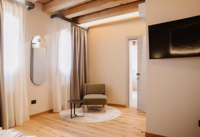 غرفة ديلوكس, Ca Lisel