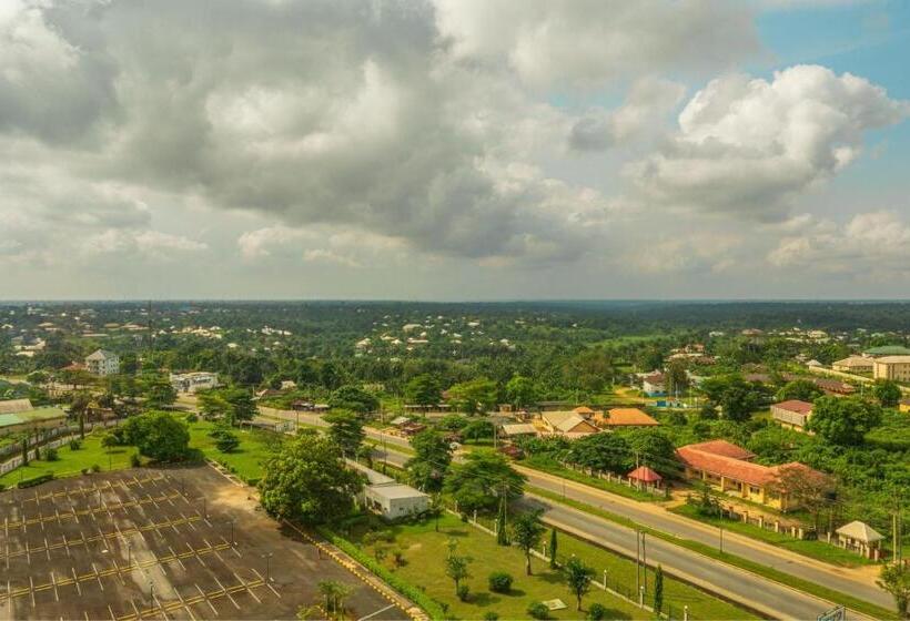 اتاق استاندارد با تخت بزرگ, Four Points By Sheraton Ikot Ekpene